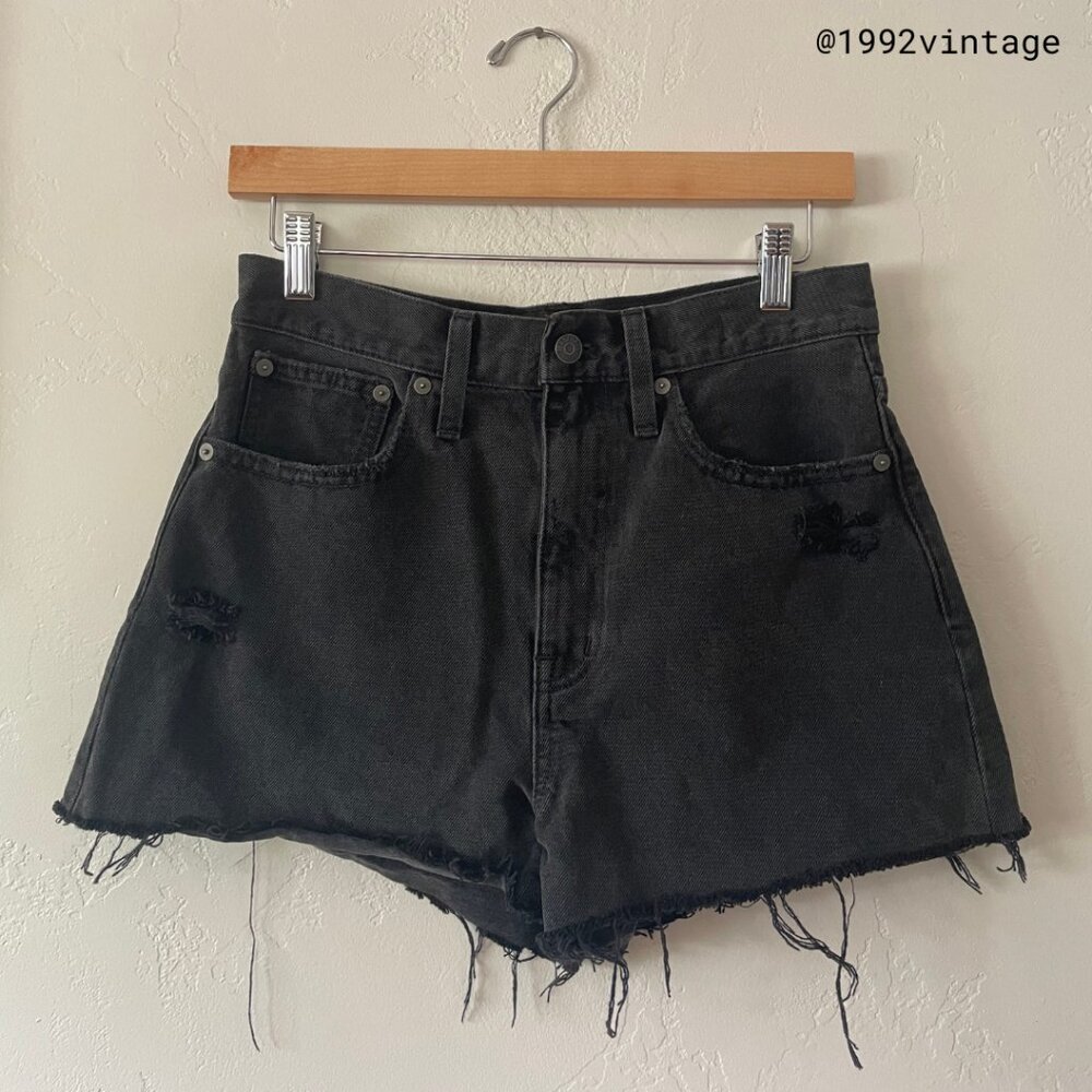 MADEWELL The Mom Jean Short in Distressed Black  | Size 27